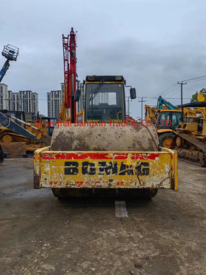 Подержанный дорожный ролик Bomag BW-217D с 30% способностью к отработке в хорошем состоянии