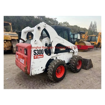Низкие рабочие часы S300 Bobcat Скид-стейдер в отличном состоянии для проверки