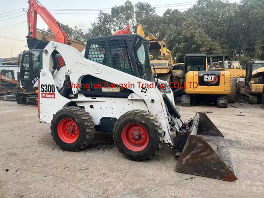 Низкие рабочие часы S300 Bobcat Скид-стейдер в отличном состоянии для проверки
