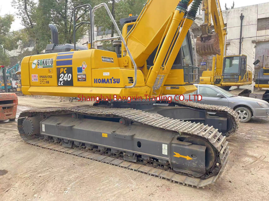 Изготовленная с использованием малой машины мини экскаватор Komatsu PC240 с оригинальным гидравлическим цилиндром
