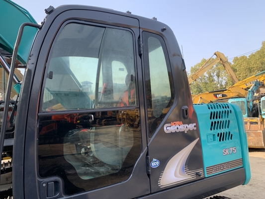 Экскаватор Kobelco SK75 использован и в хорошем состоянии идеально подходит для инженерного строительства