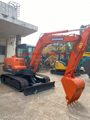 Использованный мини-экскаватор Doosan DX60 с оригинальным гидравлическим насосом, сертифицированным EPA/CE