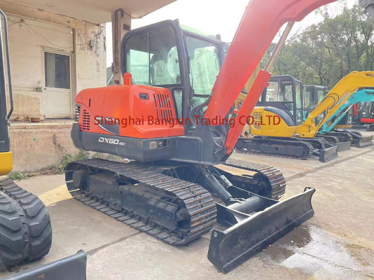 Экскаватор Doosan DX60 со всеми функциями в хорошем состоянии