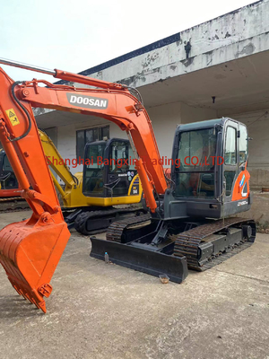 Использованный экскаватор Doosan DX60 Doosan в Корее с сильной мощностью и гидравлической стабильностью