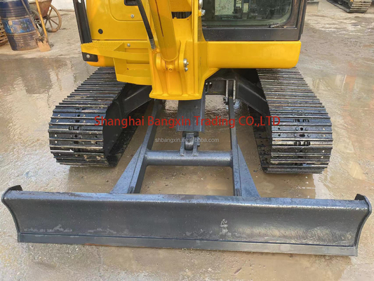 Использованный экскаватор Komatsu PC56 вместимостью 0,25 ведра и массой 5600 кг