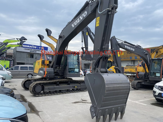 Использованный экскаватор Volvo EC200 с рабочей массой 20 тн и сертификацией EPA/CE
