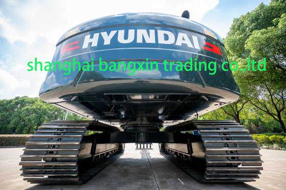 Подержанный экскаватор Hyundai HX155L мощностью 89 кВт в отличном состоянии